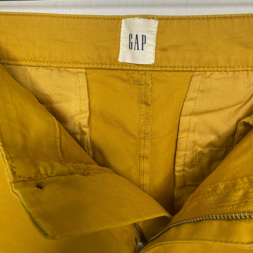 Gap chino pants, Size 6 ,Yellow Mustard color - Picture 4 of 7